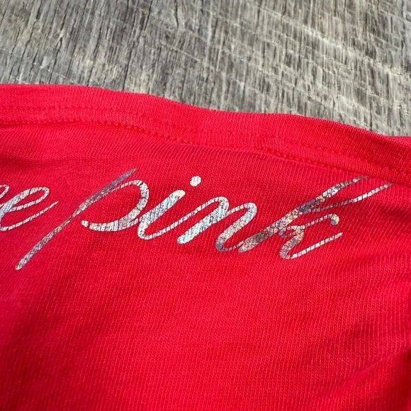 VS Red Love‎ Pink Thong - Picture 5 of 12